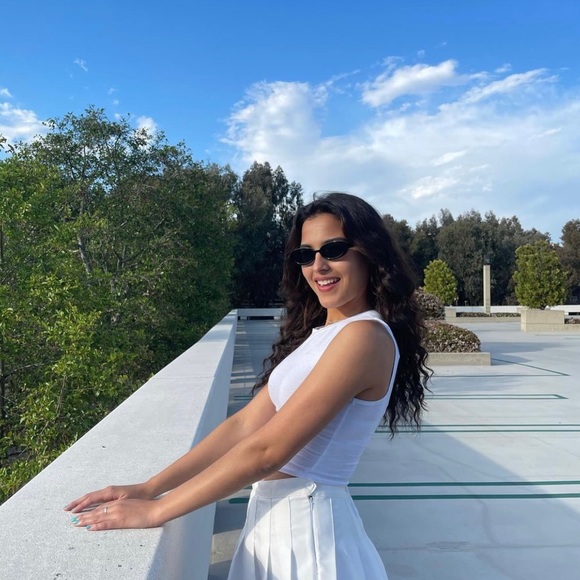 Black Oval Sunglasses - Picture 2 of 6